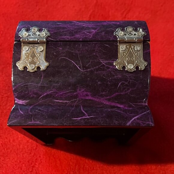 Korean Mother of Pearl Music Jewelry Box – Crane Design, Lacquered Purple Inlay - Picture 5 of 6